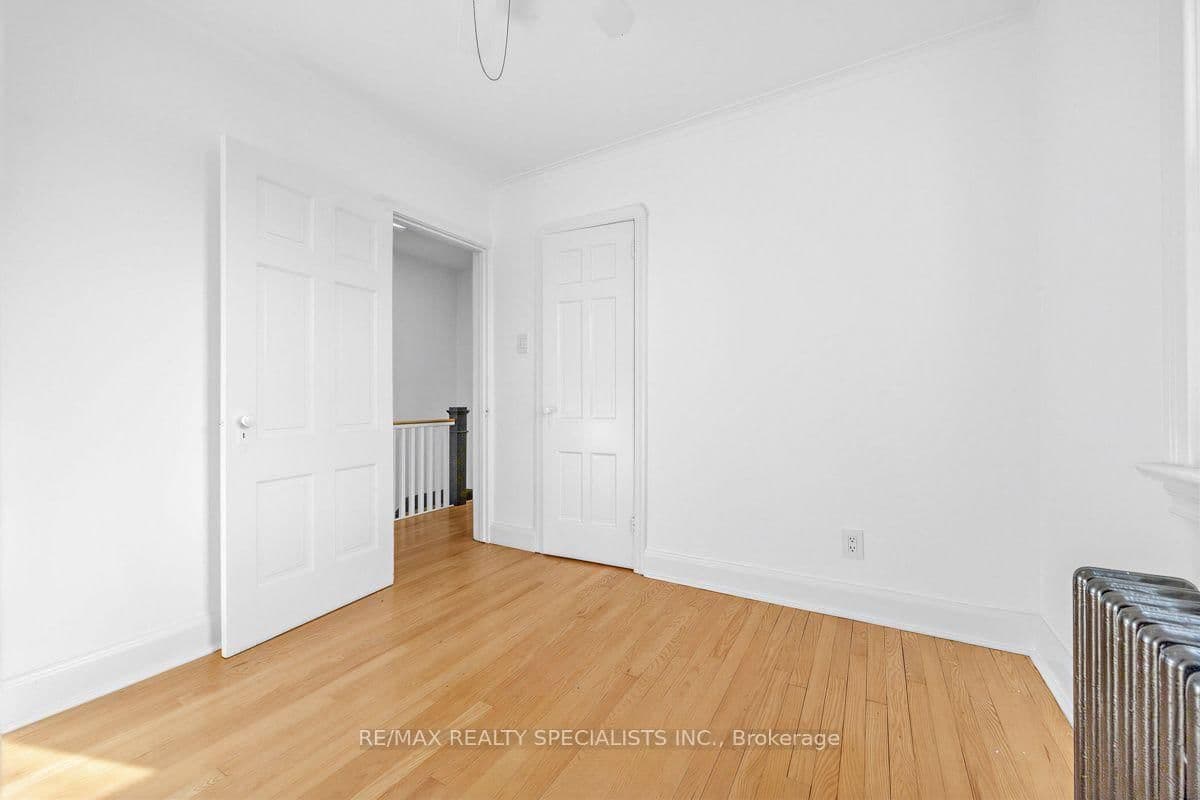 1035 Briar Hill Avenue, Unit Main & 2nd thumbnail 21