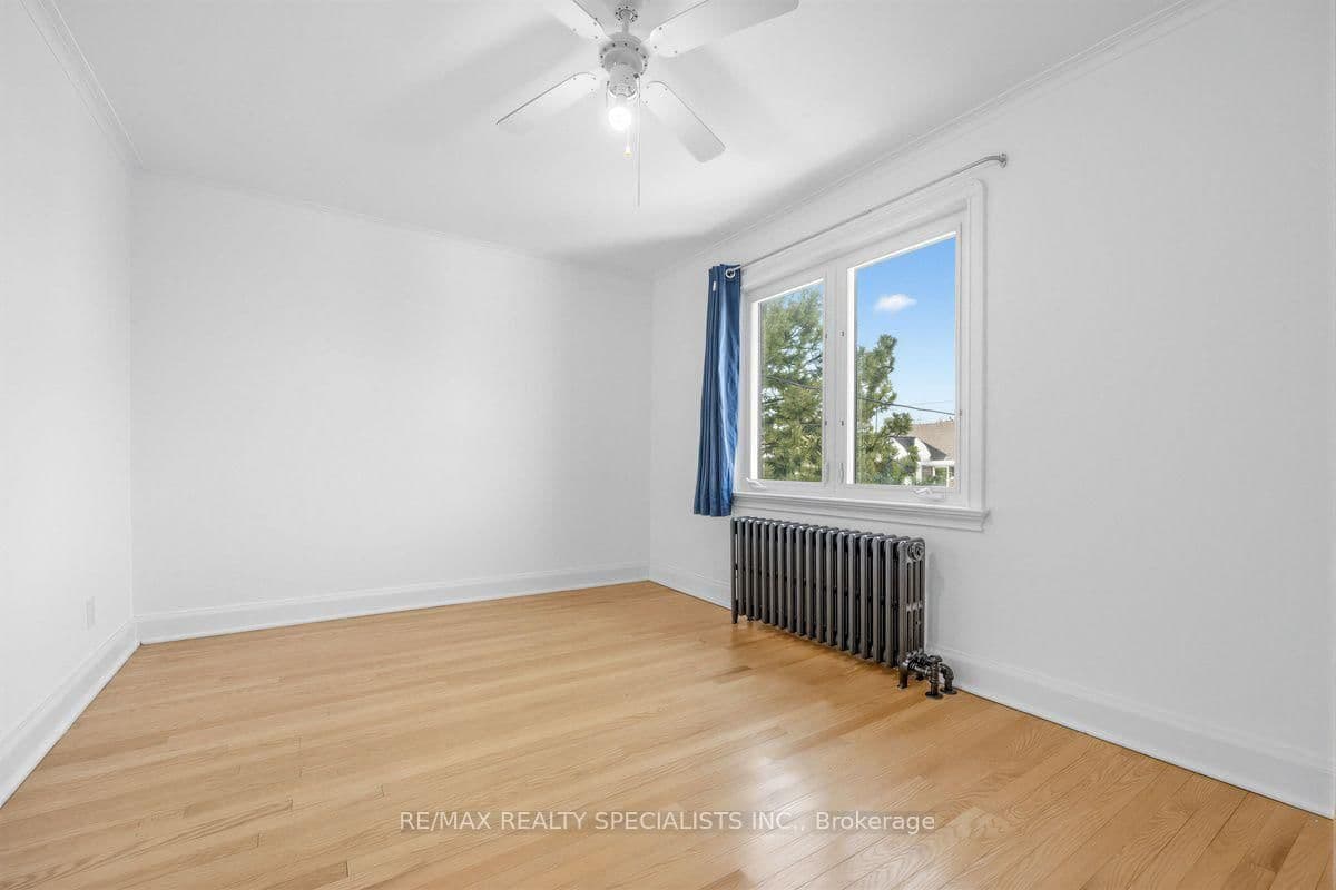 1035 Briar Hill Avenue, Unit Main & 2nd thumbnail 23