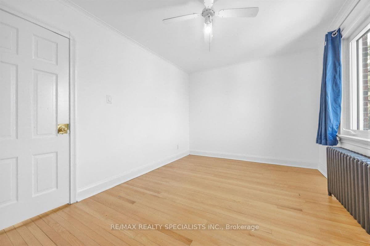 1035 Briar Hill Avenue, Unit Main & 2nd thumbnail 24