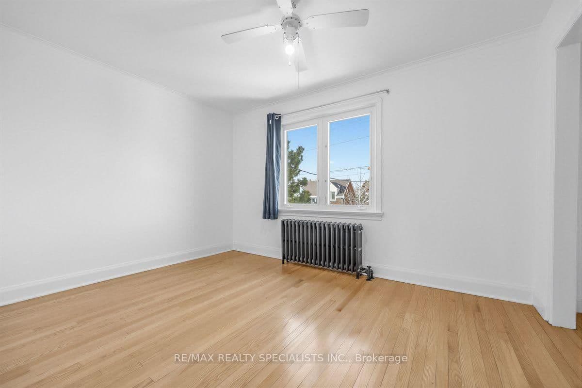 1035 Briar Hill Avenue, Unit Main & 2nd thumbnail 26