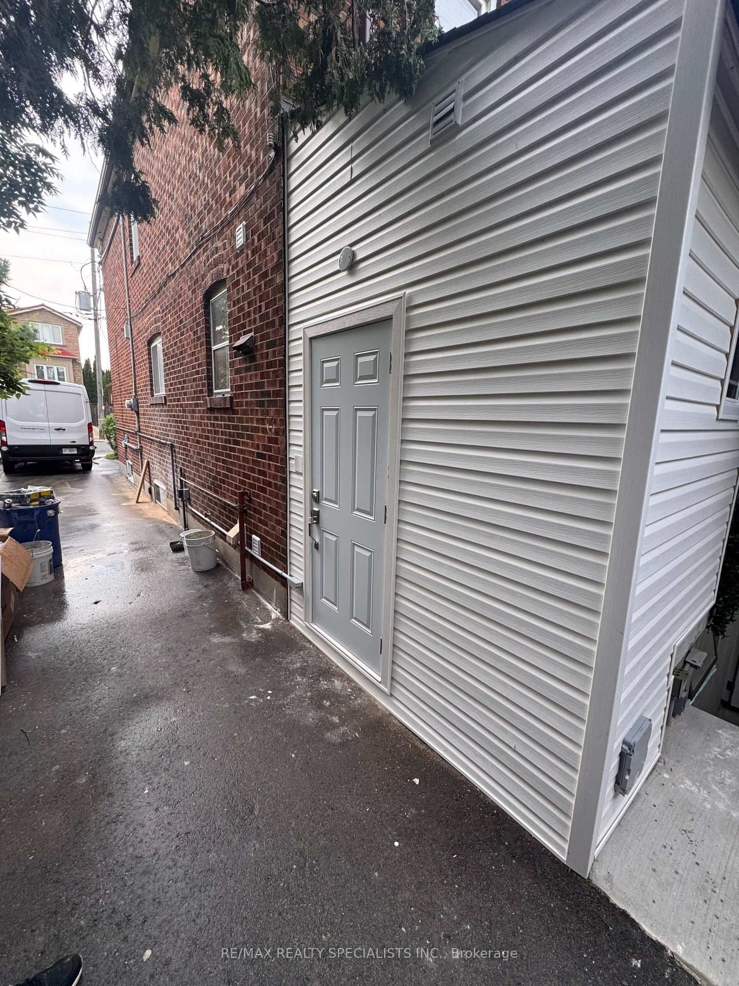 1035 Briar Hill Avenue, Unit Main & 2nd thumbnail 35