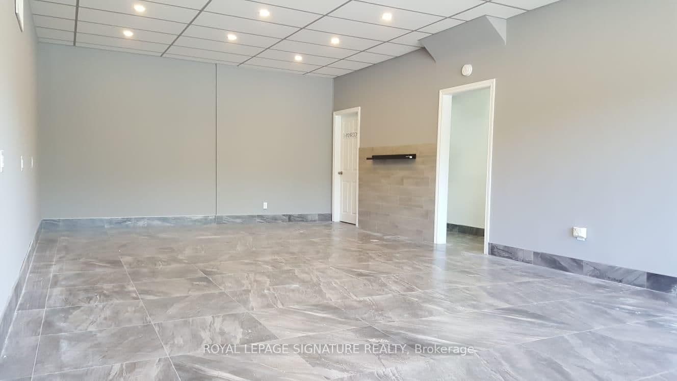 3775 Lake Shore Boulevard W thumbnail 4
