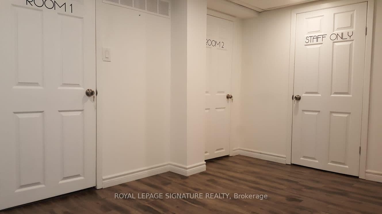 3775 Lake Shore Boulevard W thumbnail 5