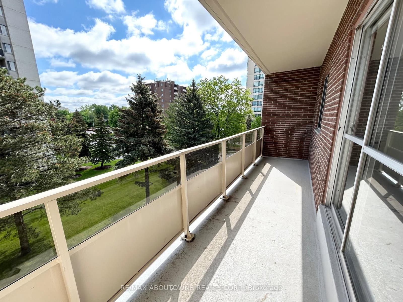 101 Millside Drive, Unit 408 thumbnail 18