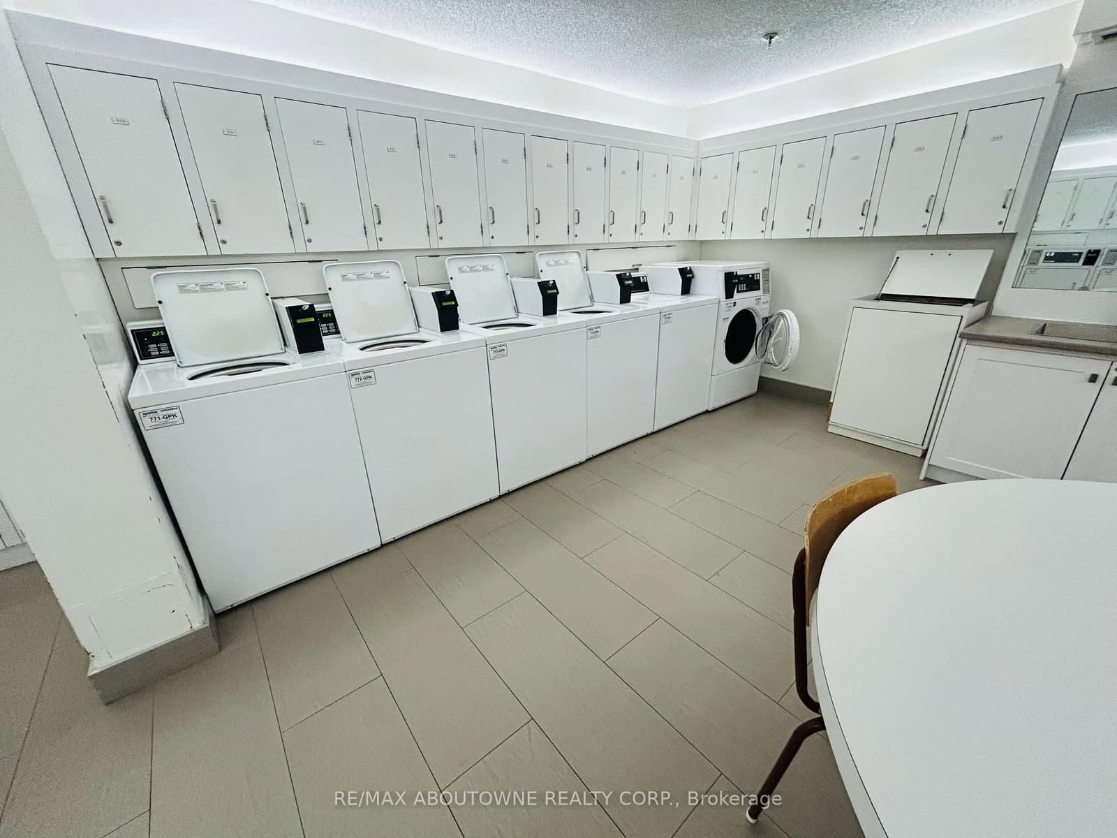 101 Millside Drive, Unit 408 thumbnail 20