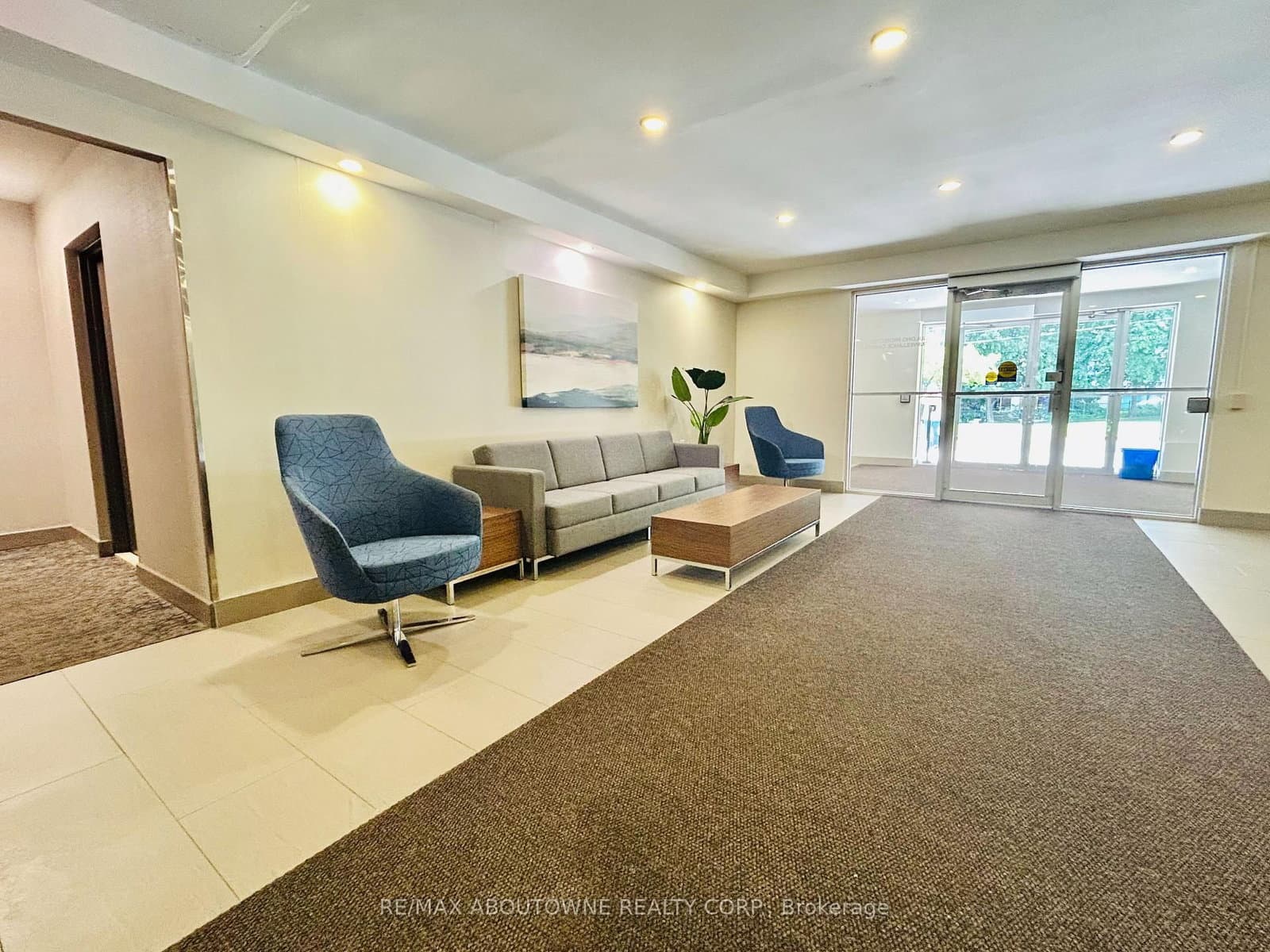 101 Millside Drive, Unit 408 thumbnail 3