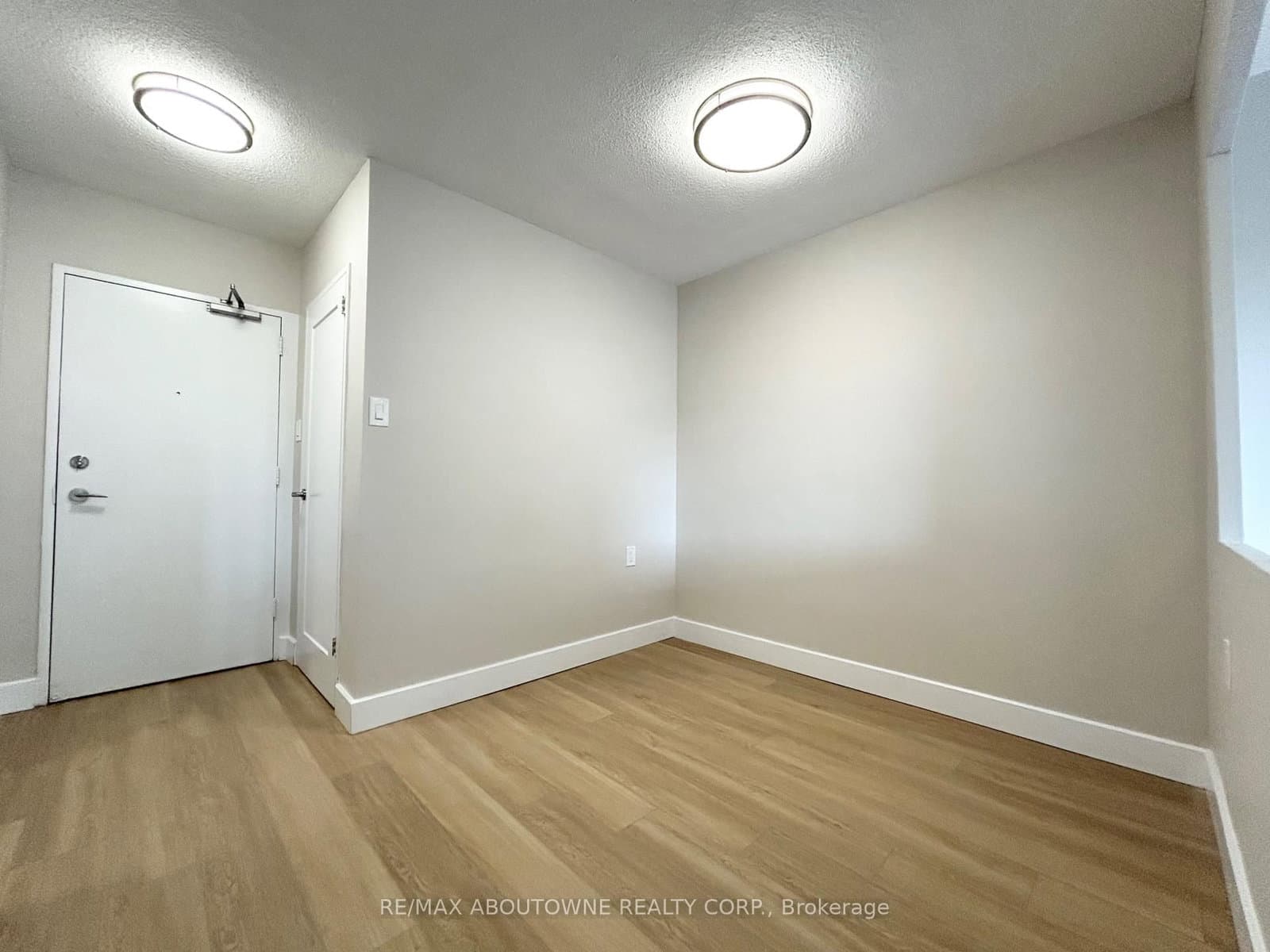 101 Millside Drive, Unit 408 thumbnail 4