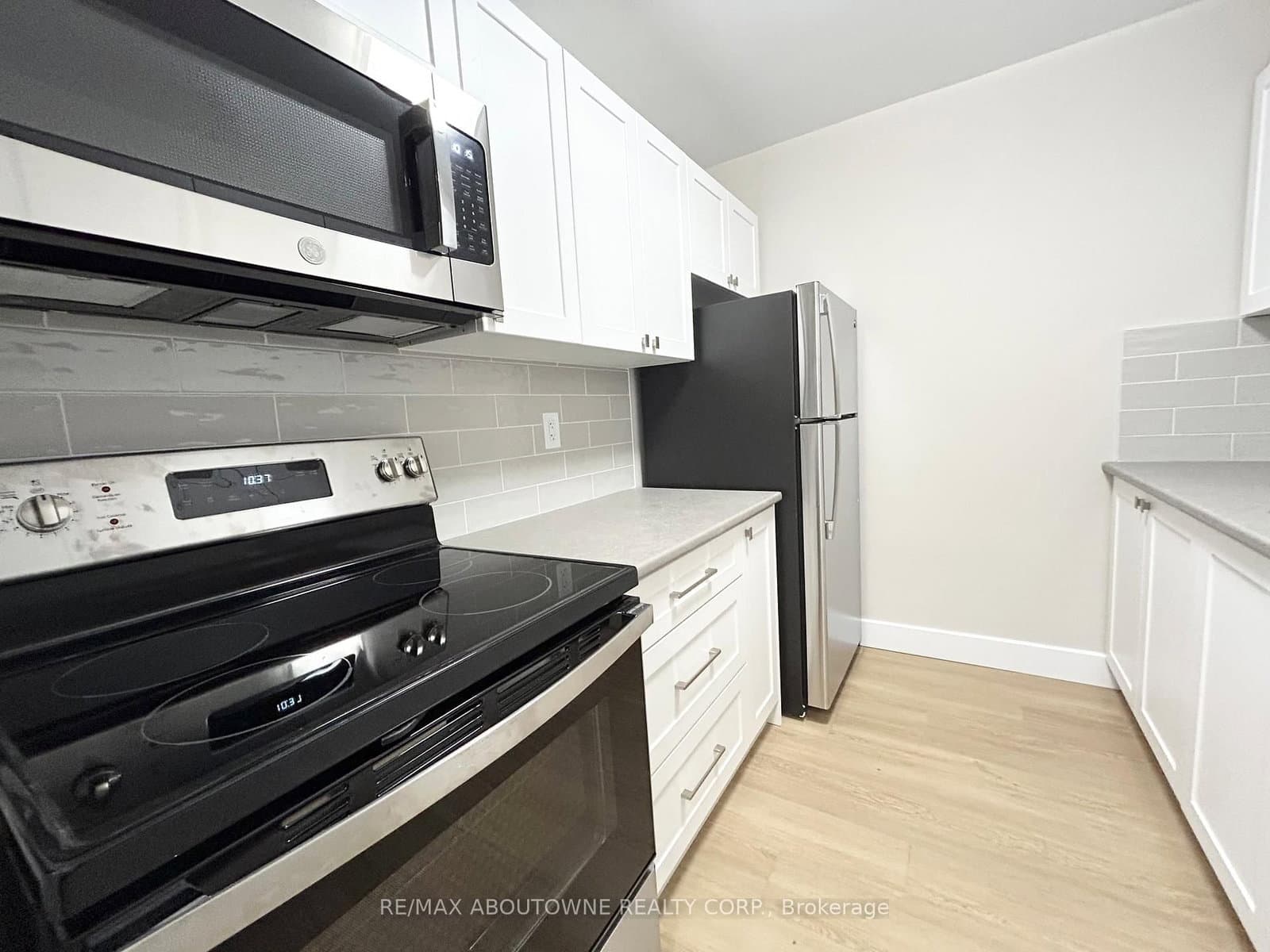 101 Millside Drive, Unit 408 thumbnail 6