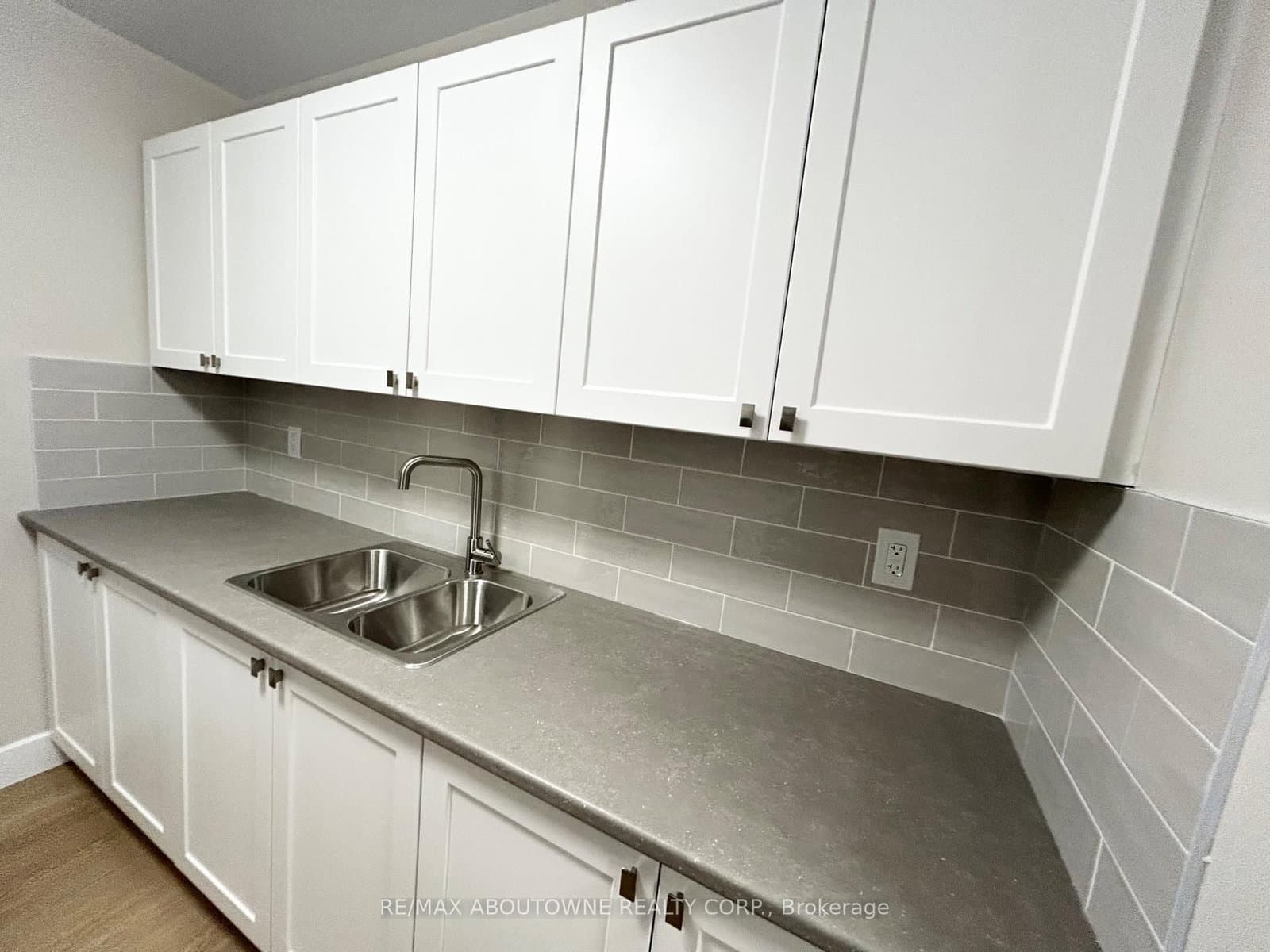 101 Millside Drive, Unit 408 thumbnail 7