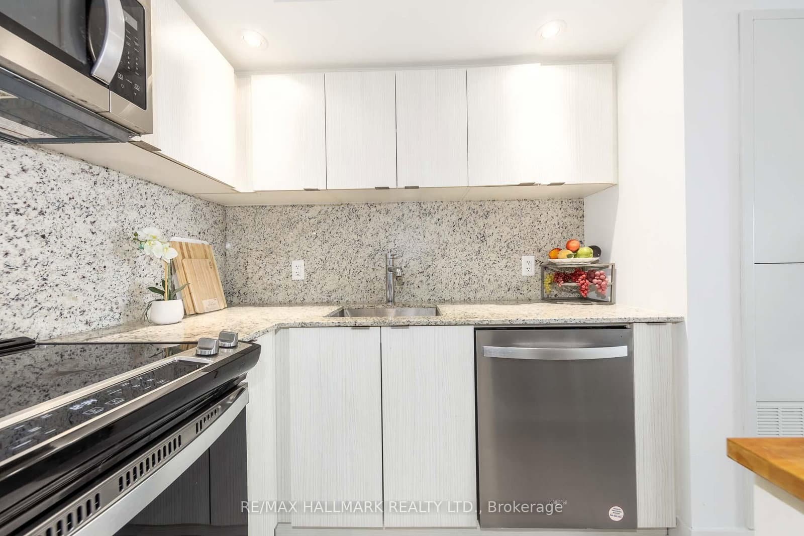 10 Eva Road, Unit 2201 thumbnail 7