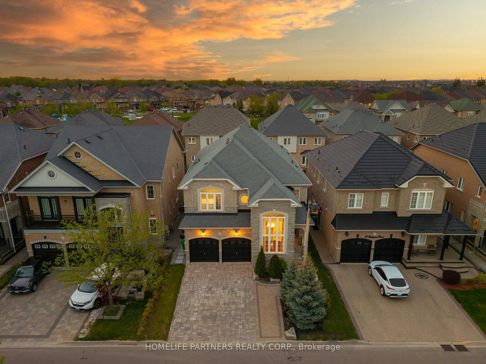 15 Oakhaven Road thumbnail 2