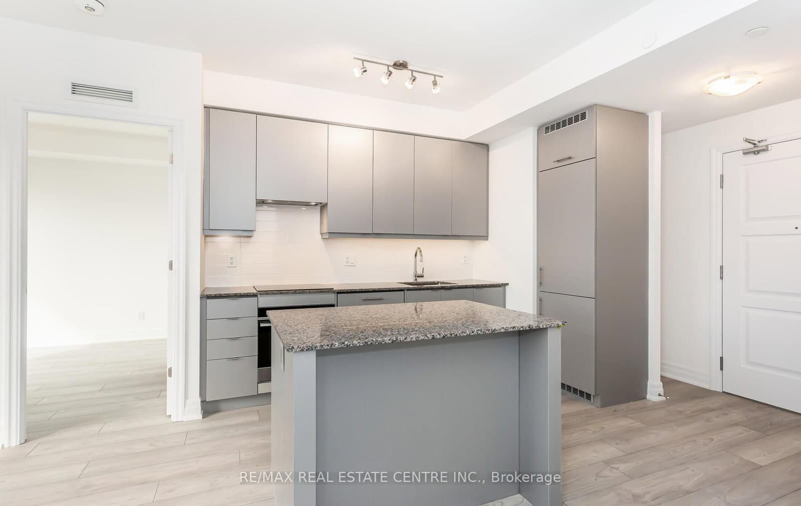 36 Elm Drive W, Unit 1610 thumbnail 14