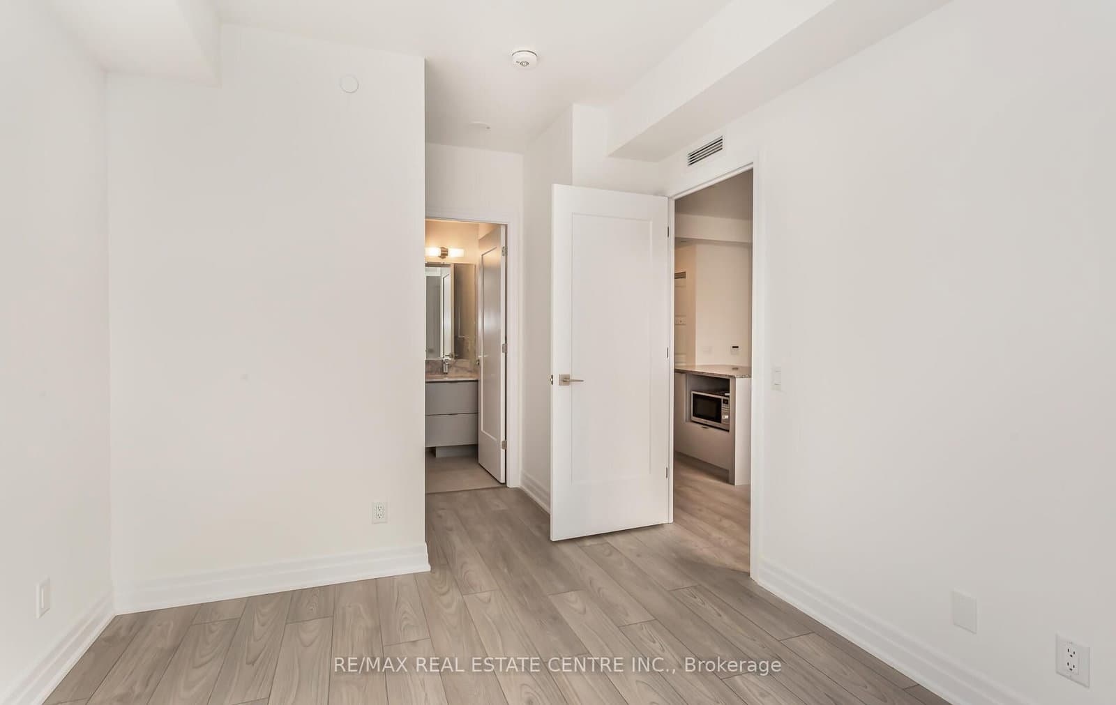 36 Elm Drive W, Unit 1610 thumbnail 18