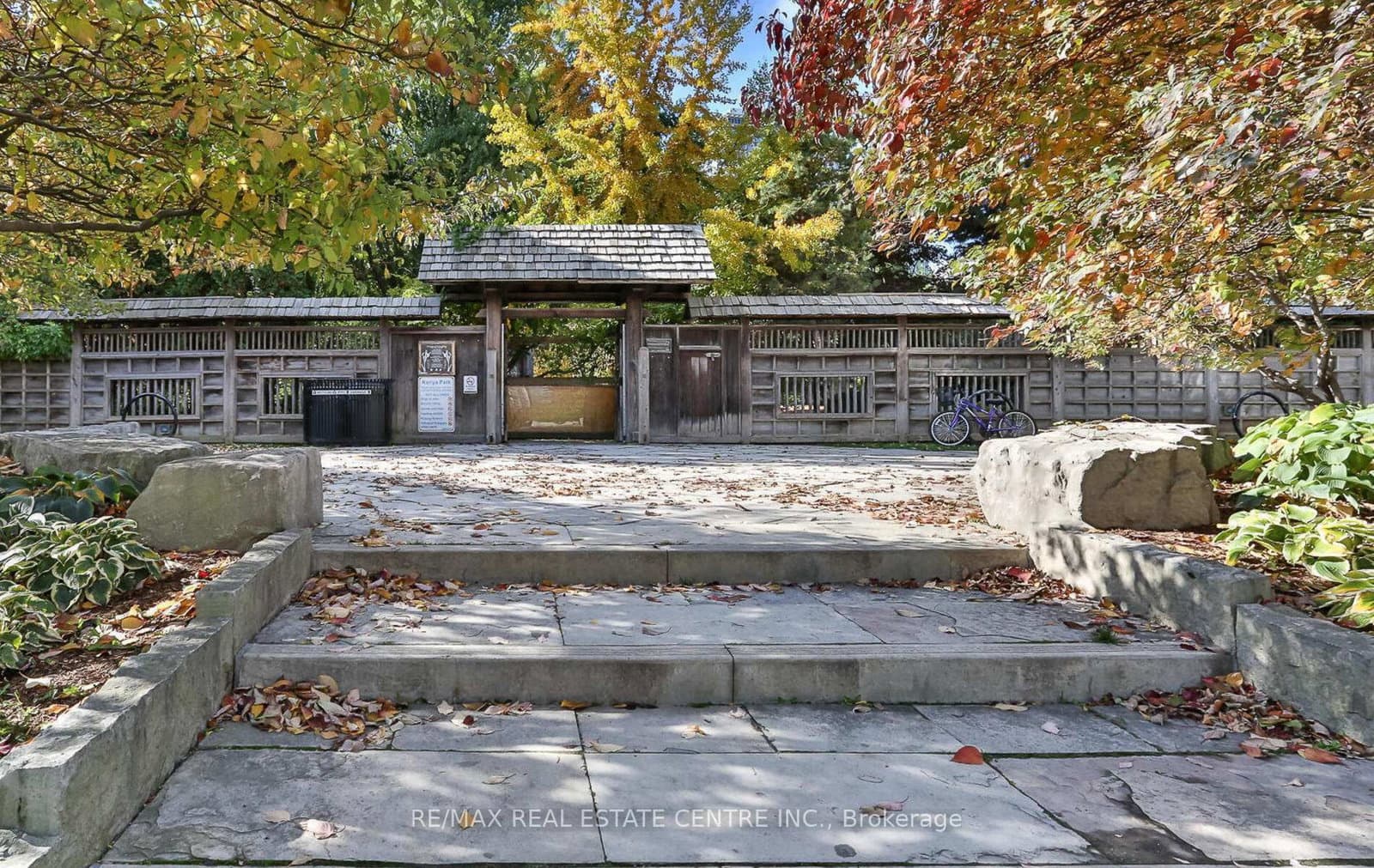 36 Elm Drive W, Unit 1610 thumbnail 37
