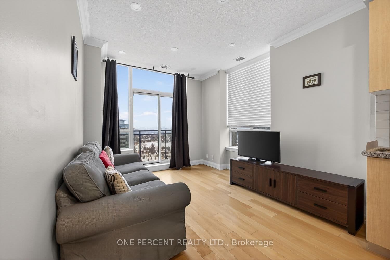 55 De Boers Drive, Unit Ph11 thumbnail 12