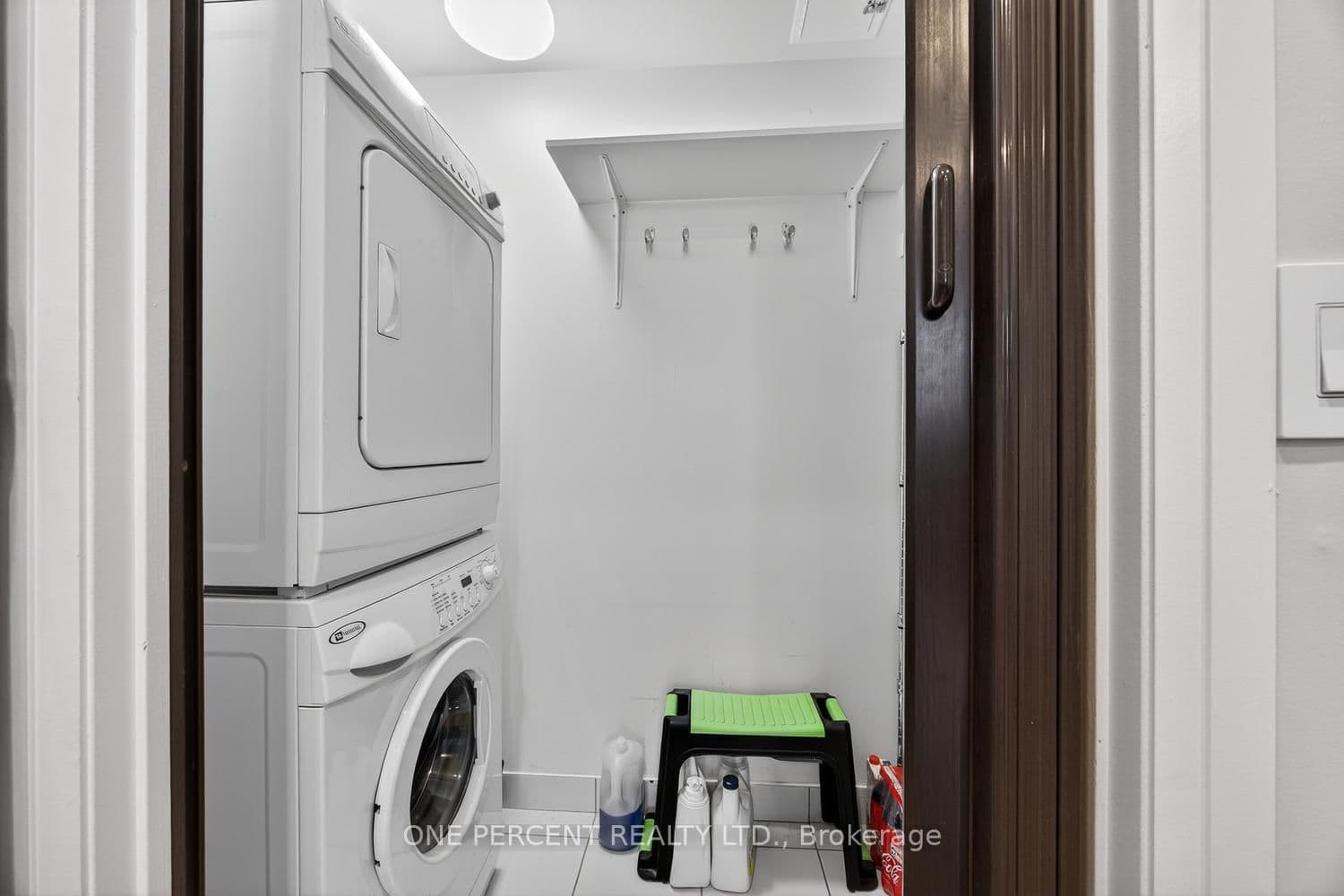 55 De Boers Drive, Unit Ph11 thumbnail 21