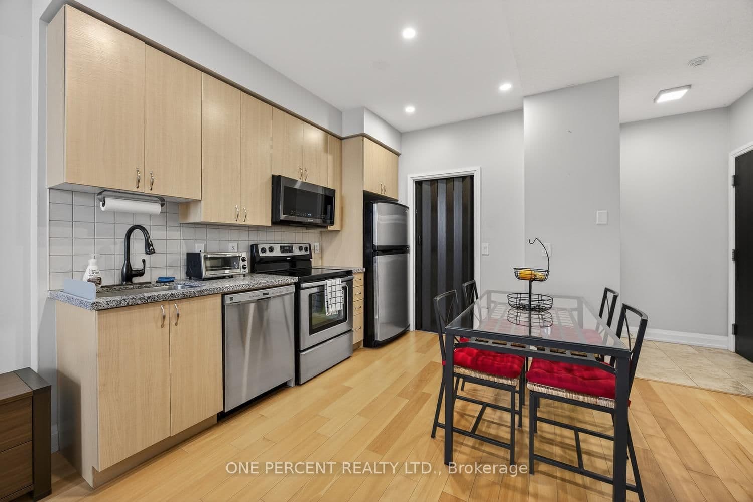 55 De Boers Drive, Unit Ph11 thumbnail 4
