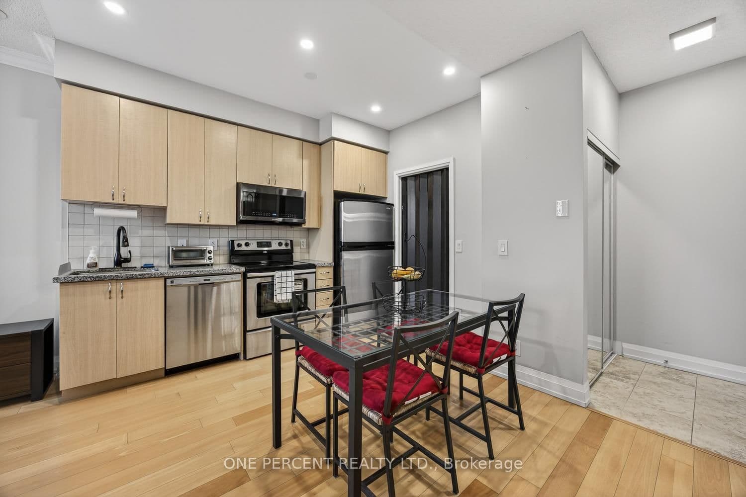 55 De Boers Drive, Unit Ph11 thumbnail 9