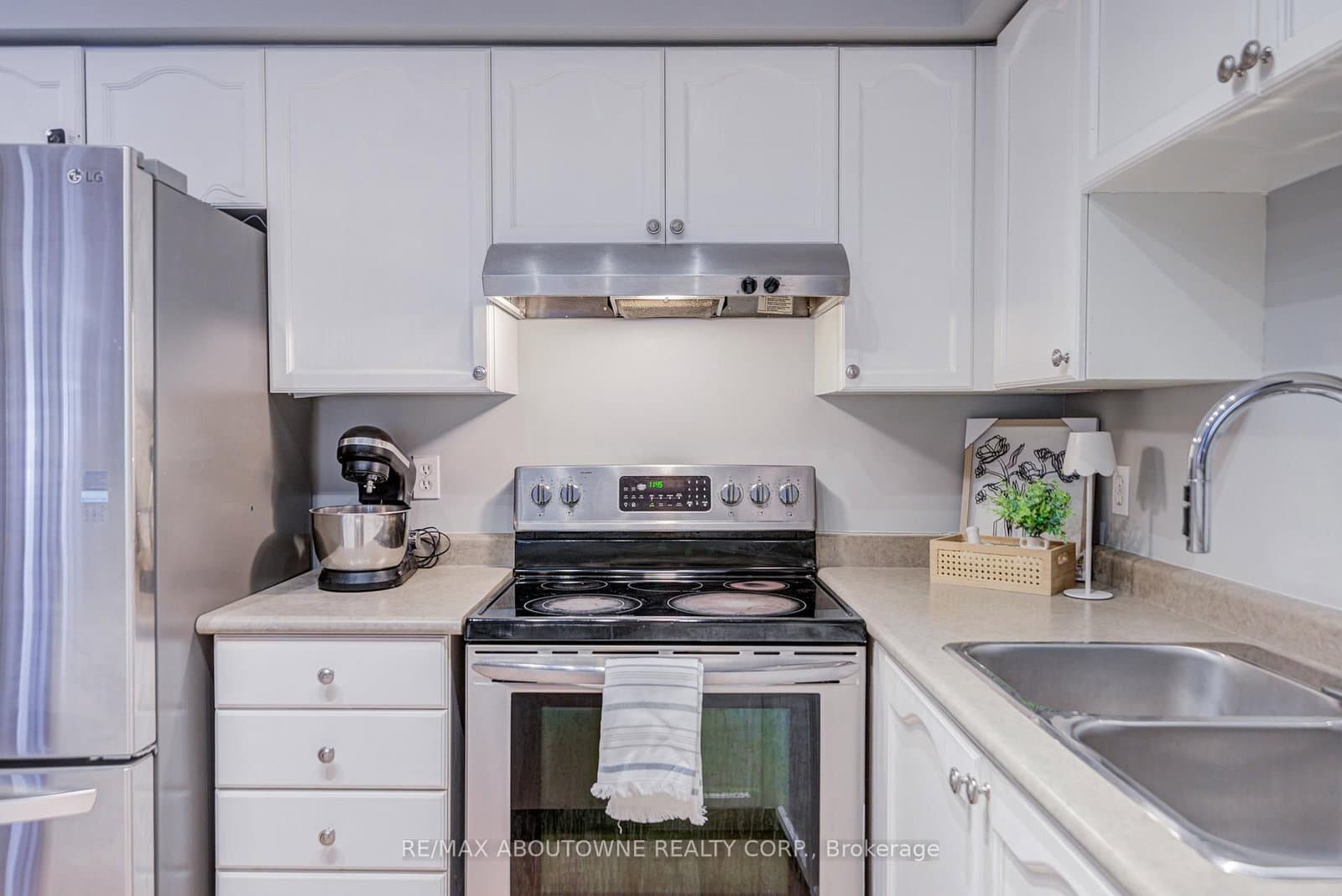 1470 Bishops Gate, Unit 104 thumbnail 12