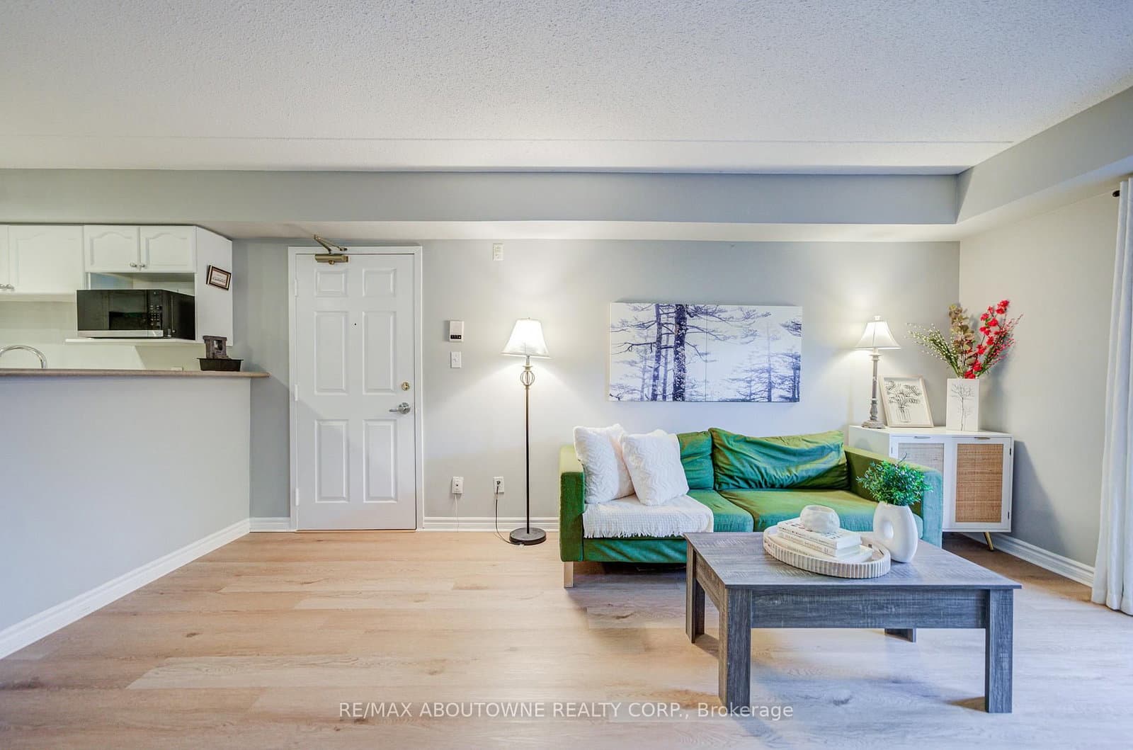 1470 Bishops Gate, Unit 104 thumbnail 5
