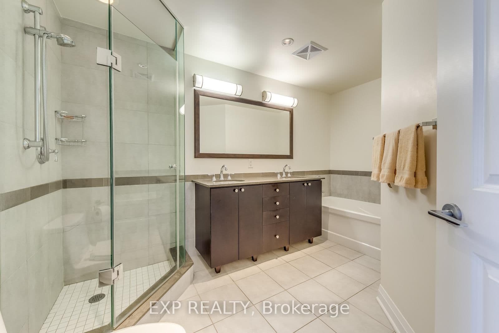 1055 Southdown Road, Unit 905 thumbnail 10