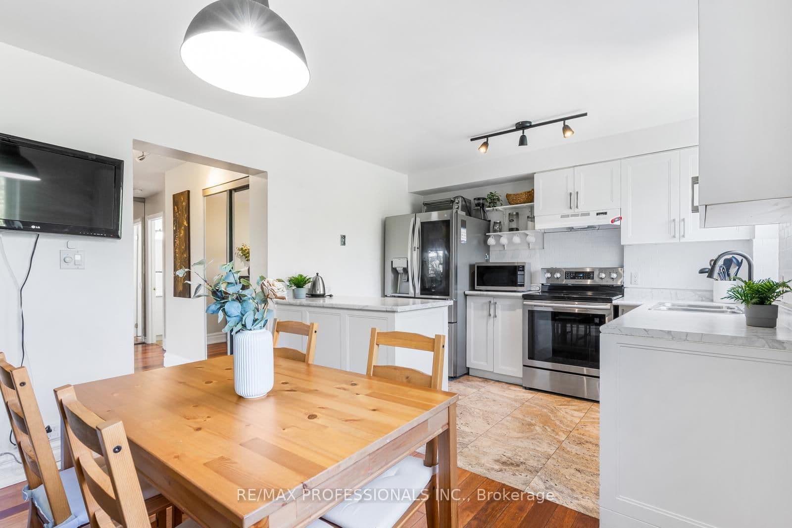 1275 Cornerbrook Place, Unit 313 thumbnail 12