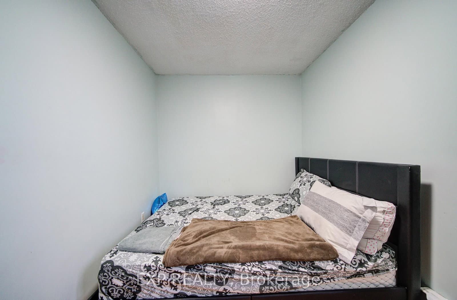 50 Lotherton Pathway, Unit 402 thumbnail 26
