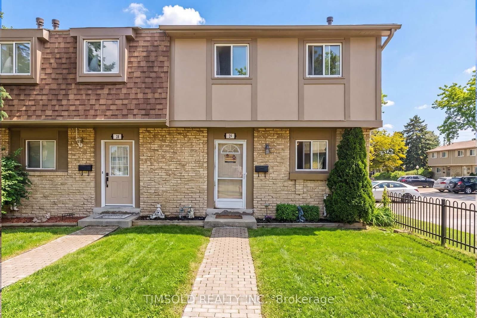 57 Hansen Road N, Unit 29 - Image 1