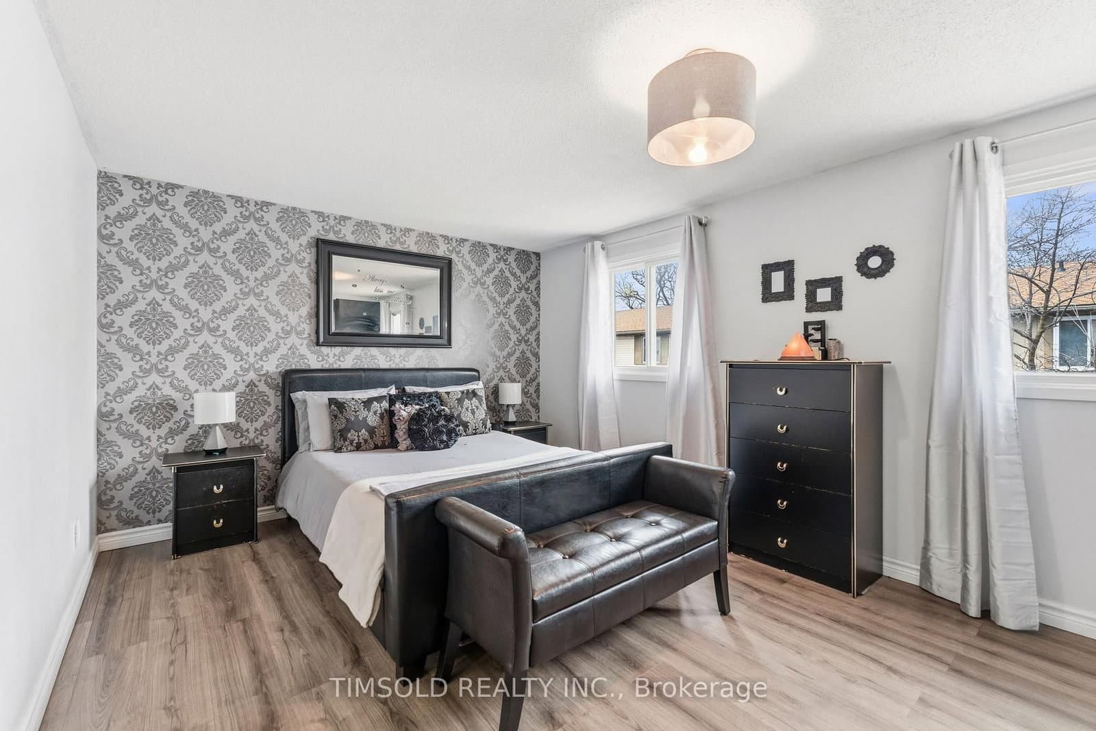 57 Hansen Road N, Unit 29 thumbnail 16