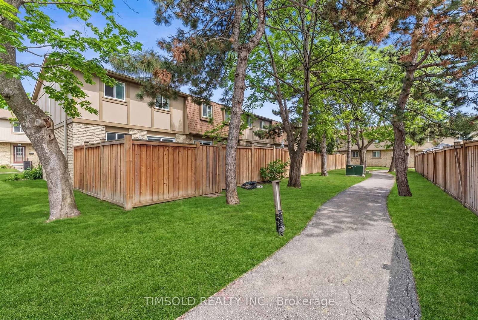 57 Hansen Road N, Unit 29 thumbnail 29