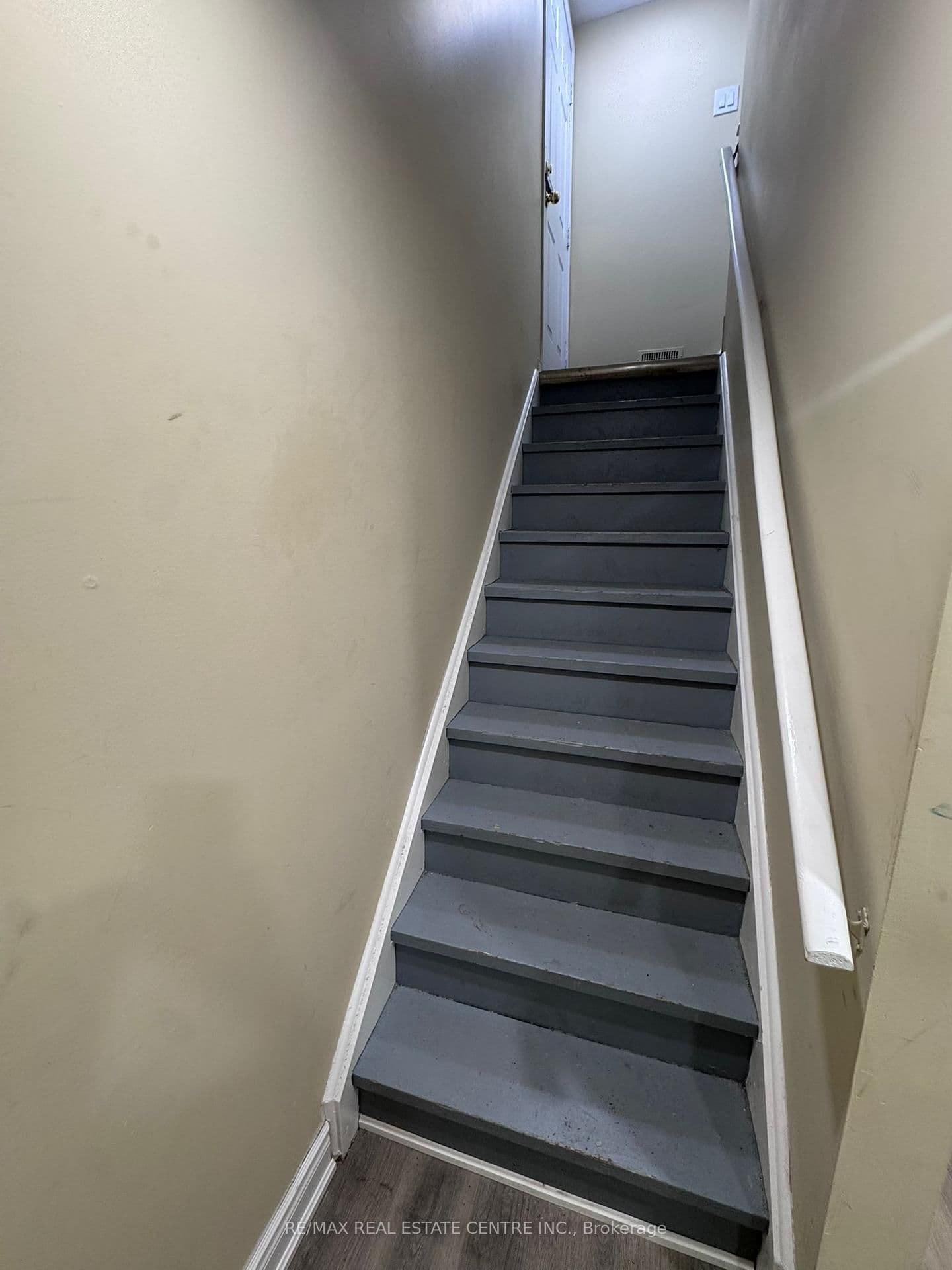 140 Cadillac Crescent, Unit Basement thumbnail 3