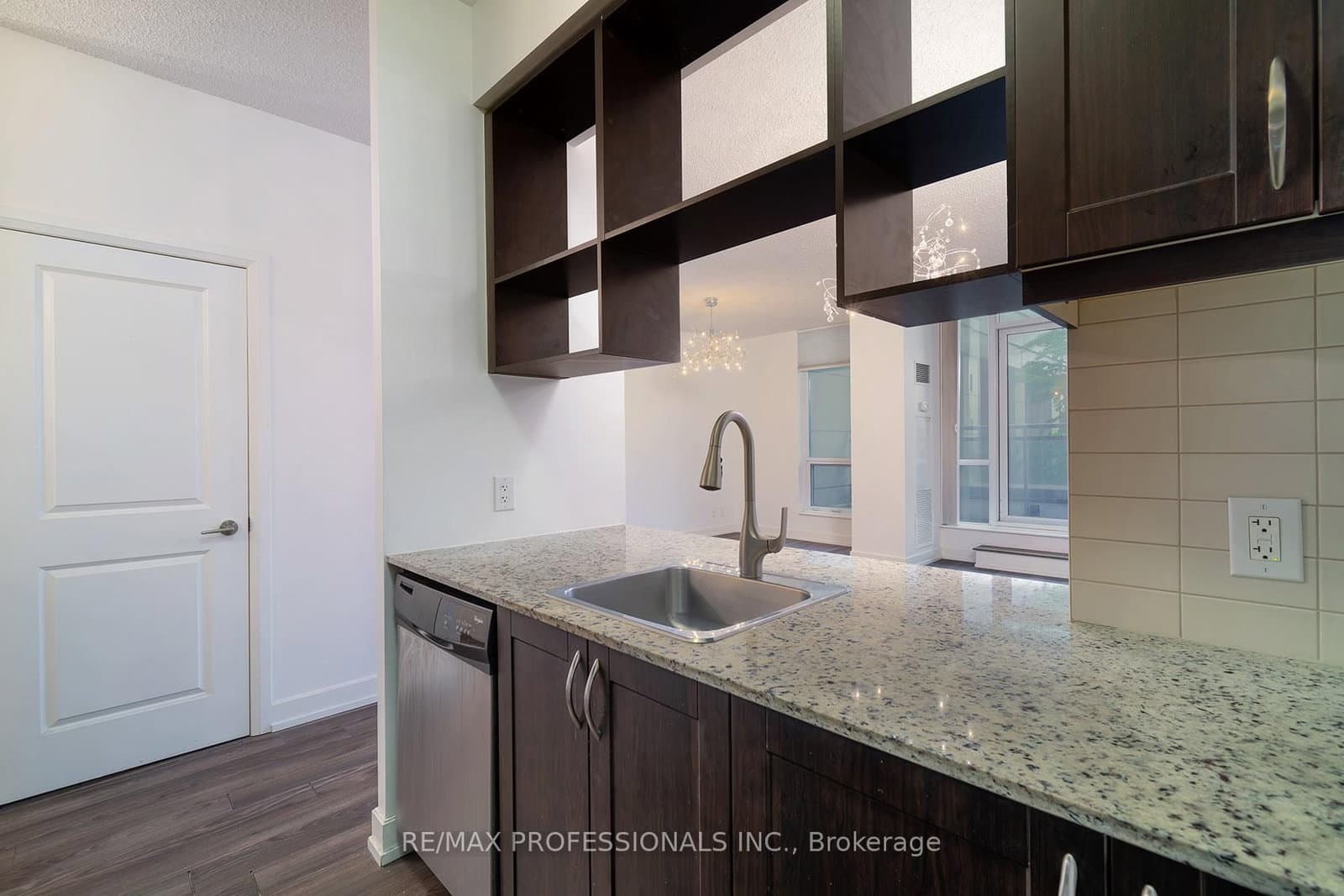 6 Eva Road, Unit 219 thumbnail 15