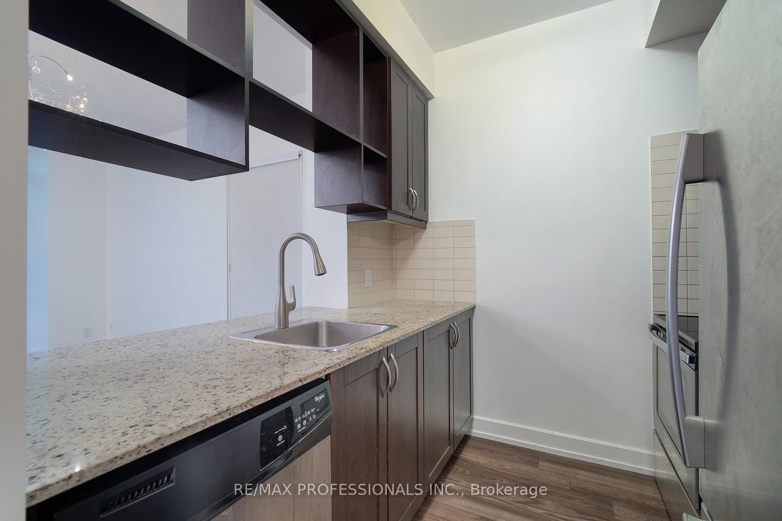 6 Eva Road, Unit 219 thumbnail 17