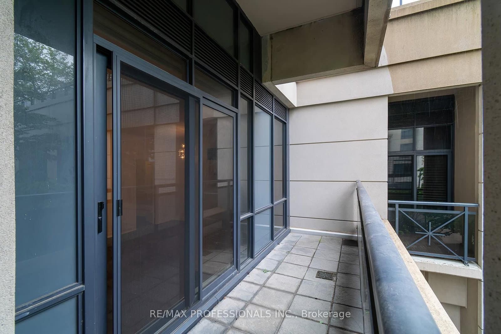 6 Eva Road, Unit 219 thumbnail 18