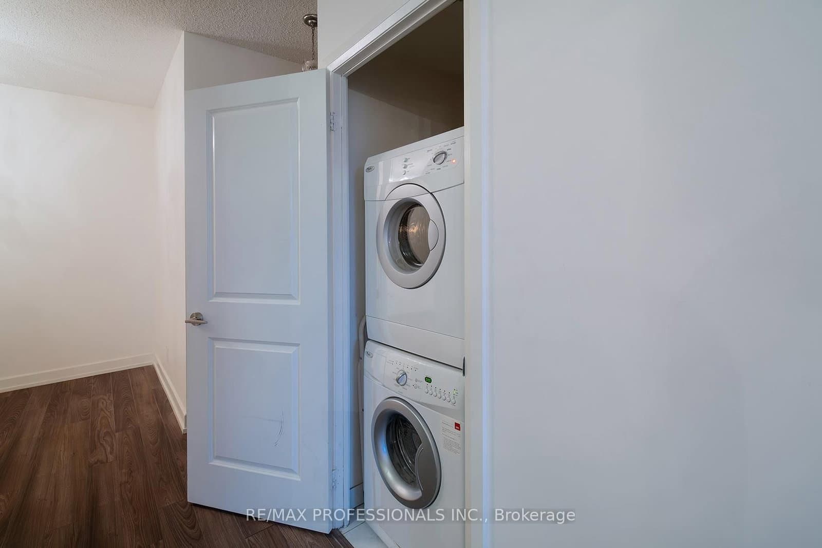 6 Eva Road, Unit 219 thumbnail 30