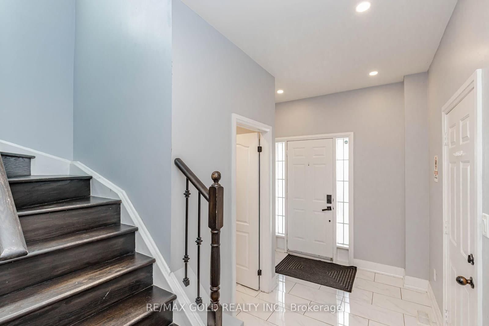 28 Rivermere Court thumbnail 23