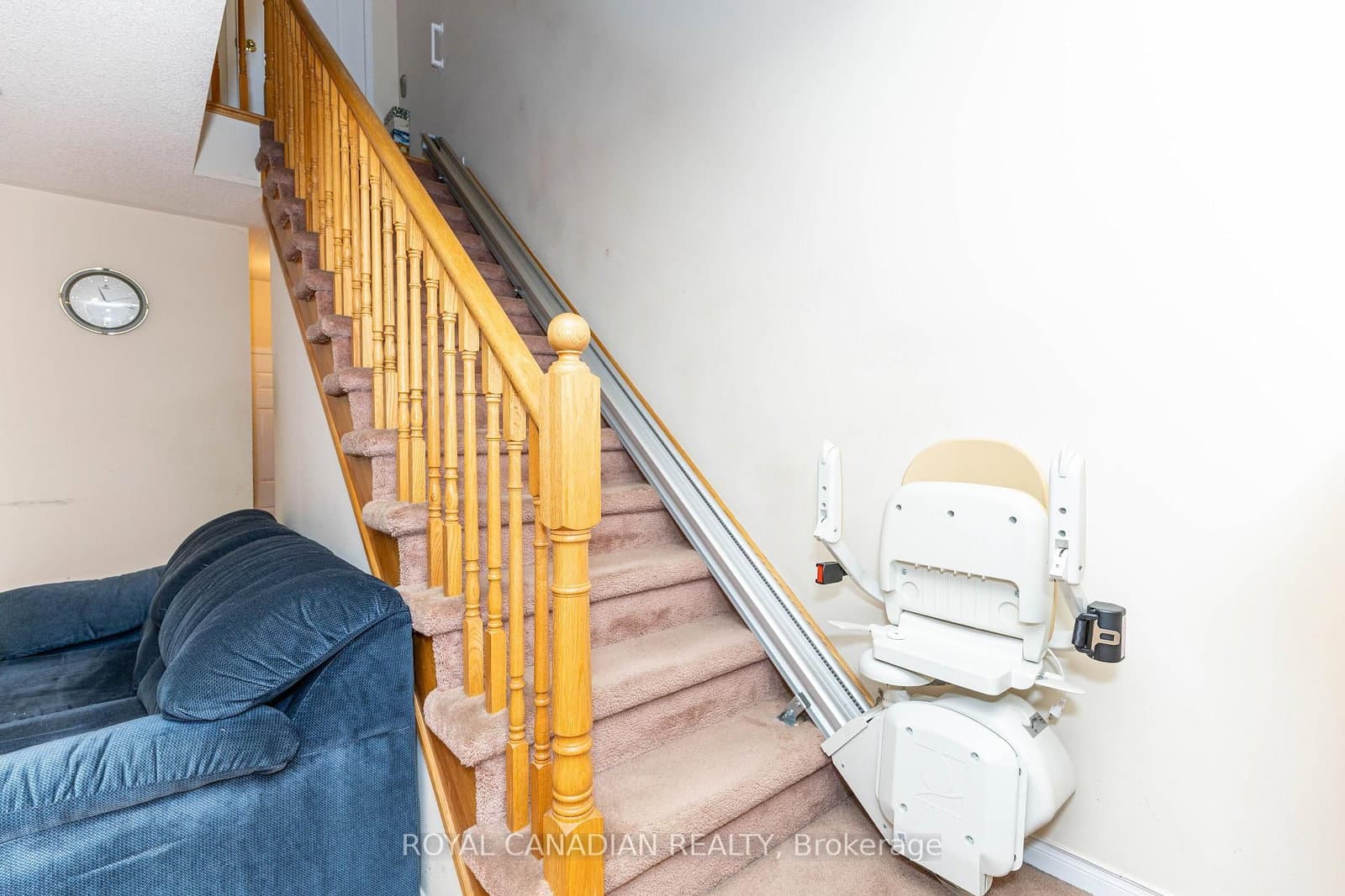 101 Crystalview Crescent thumbnail 18