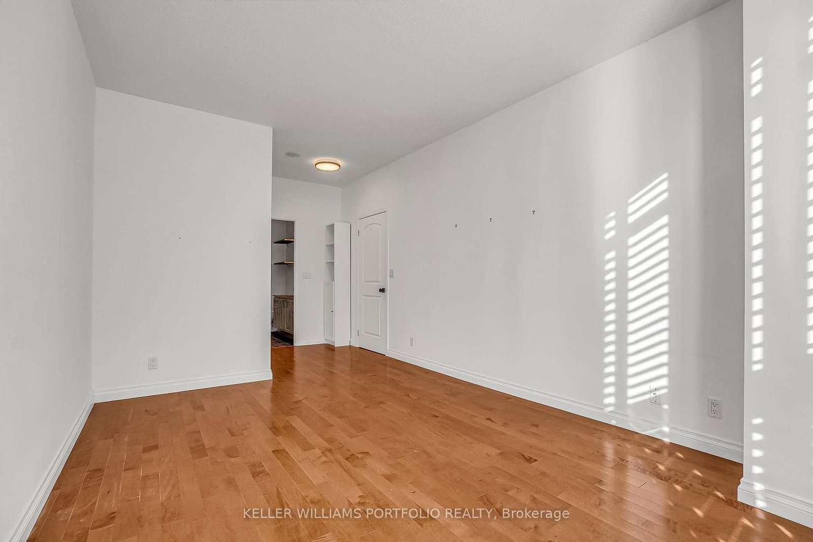 185 Legion Road N, Unit PH7 thumbnail 18