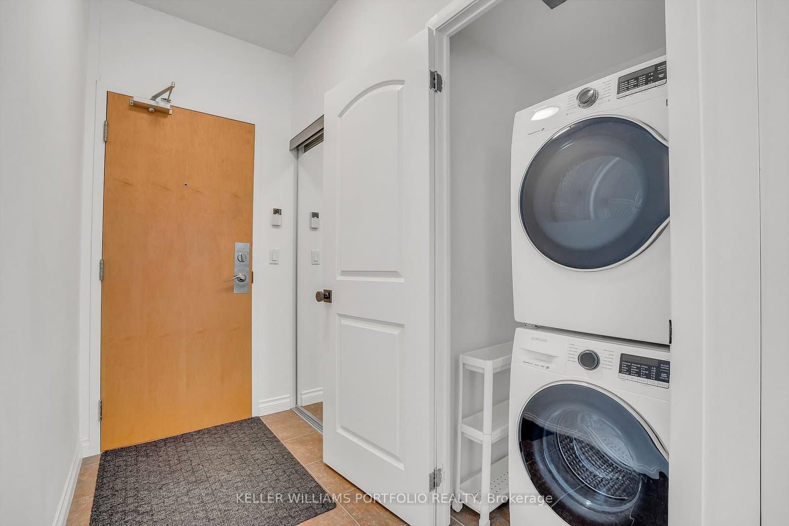 185 Legion Road N, Unit PH7 thumbnail 26