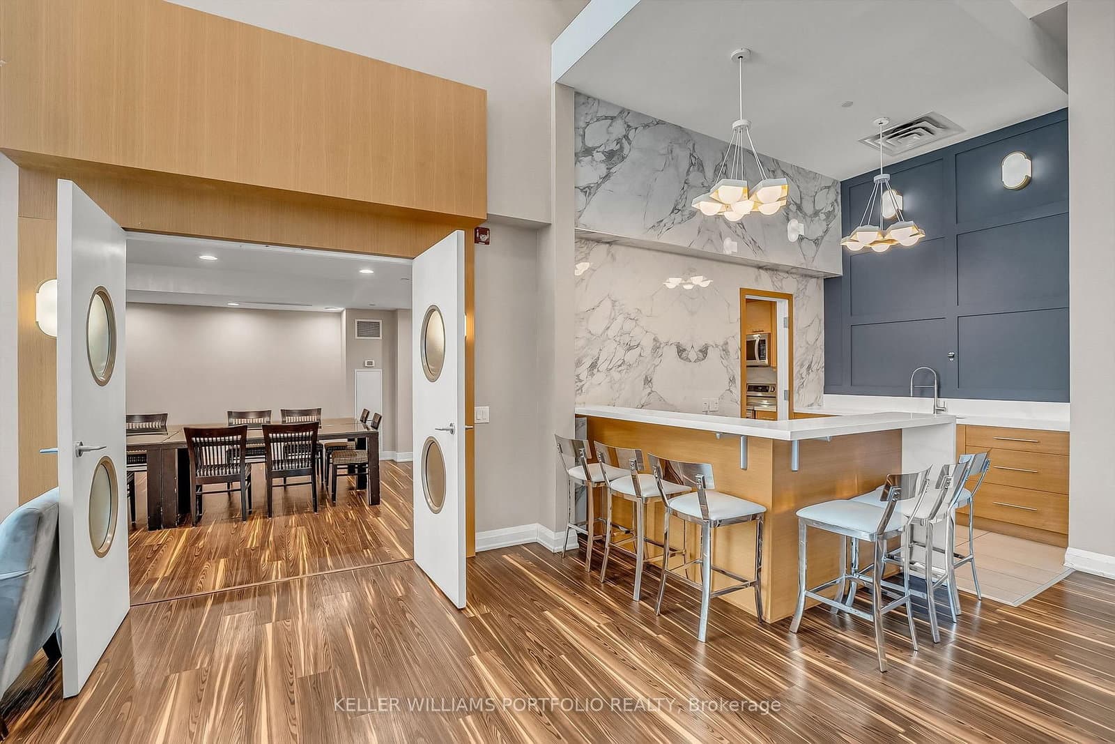 185 Legion Road N, Unit PH7 thumbnail 31