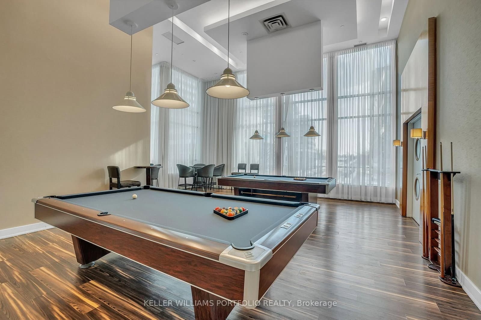 185 Legion Road N, Unit PH7 thumbnail 34