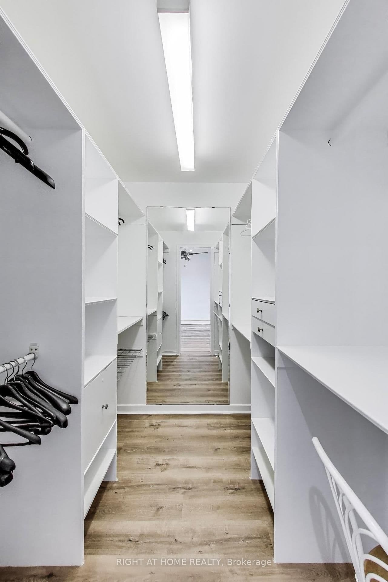 (Upper Level) 4 Martin Grove Road thumbnail 14
