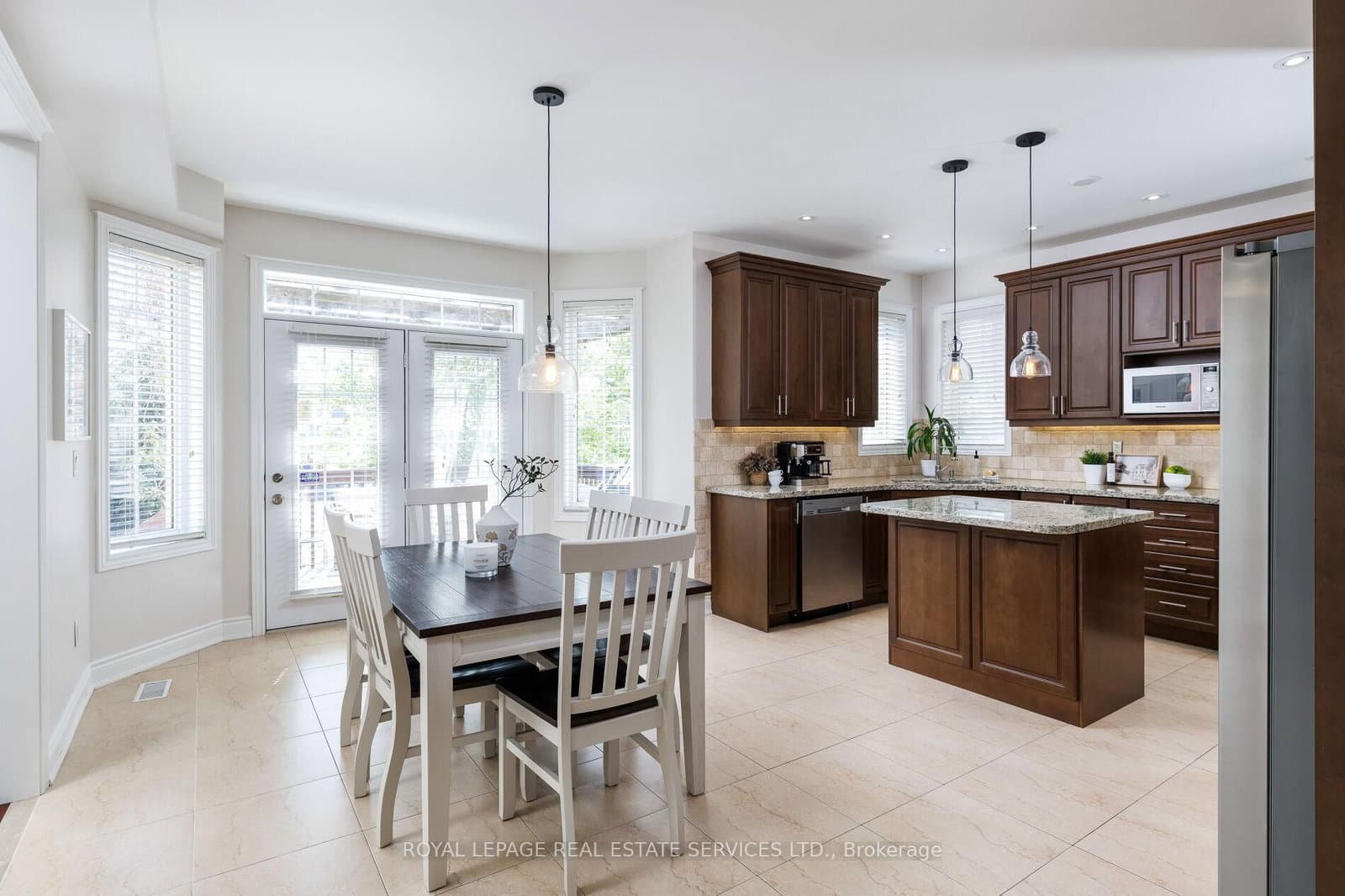 147 Innville Crescent thumbnail 10