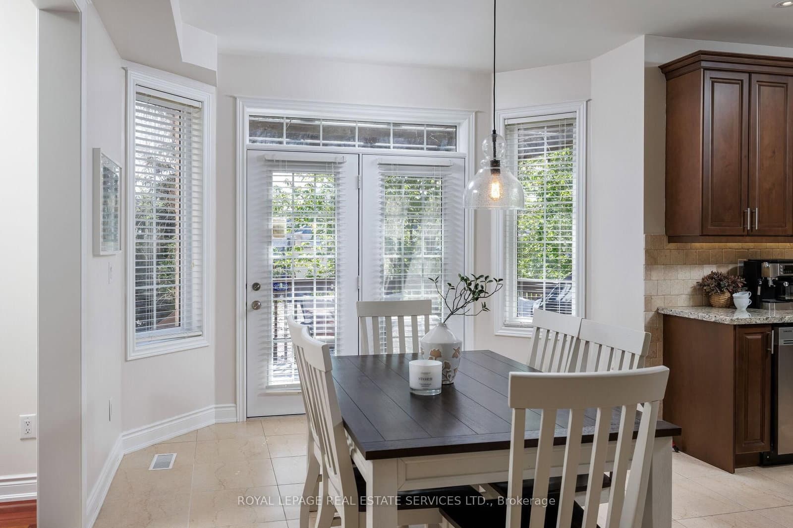 147 Innville Crescent thumbnail 3