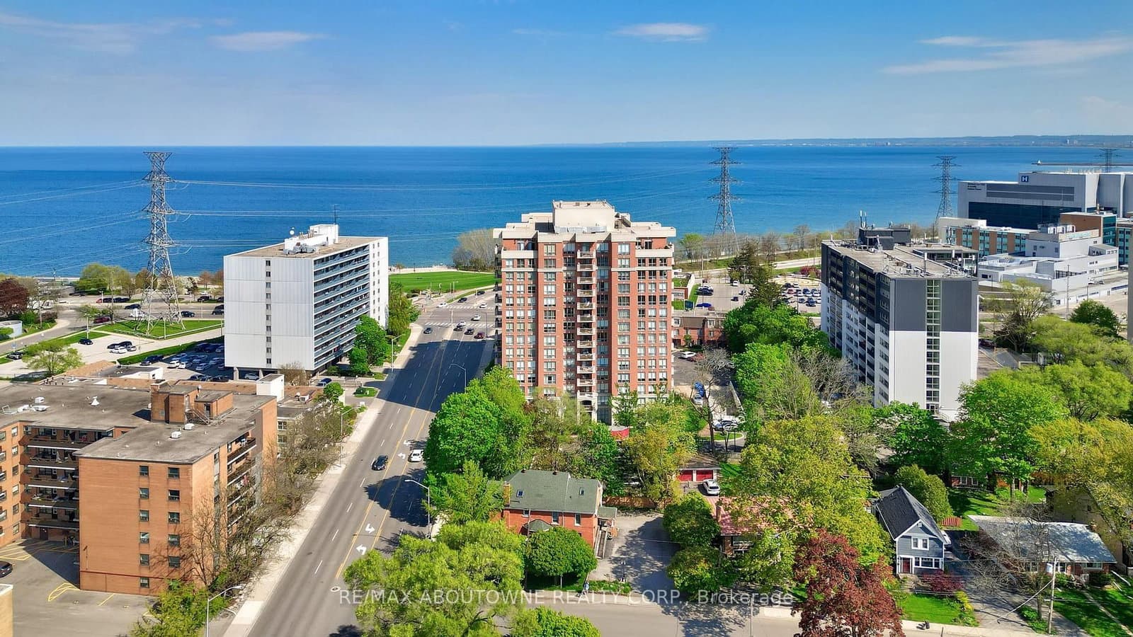 442 Maple Ave. Avenue, Unit 606 thumbnail 2