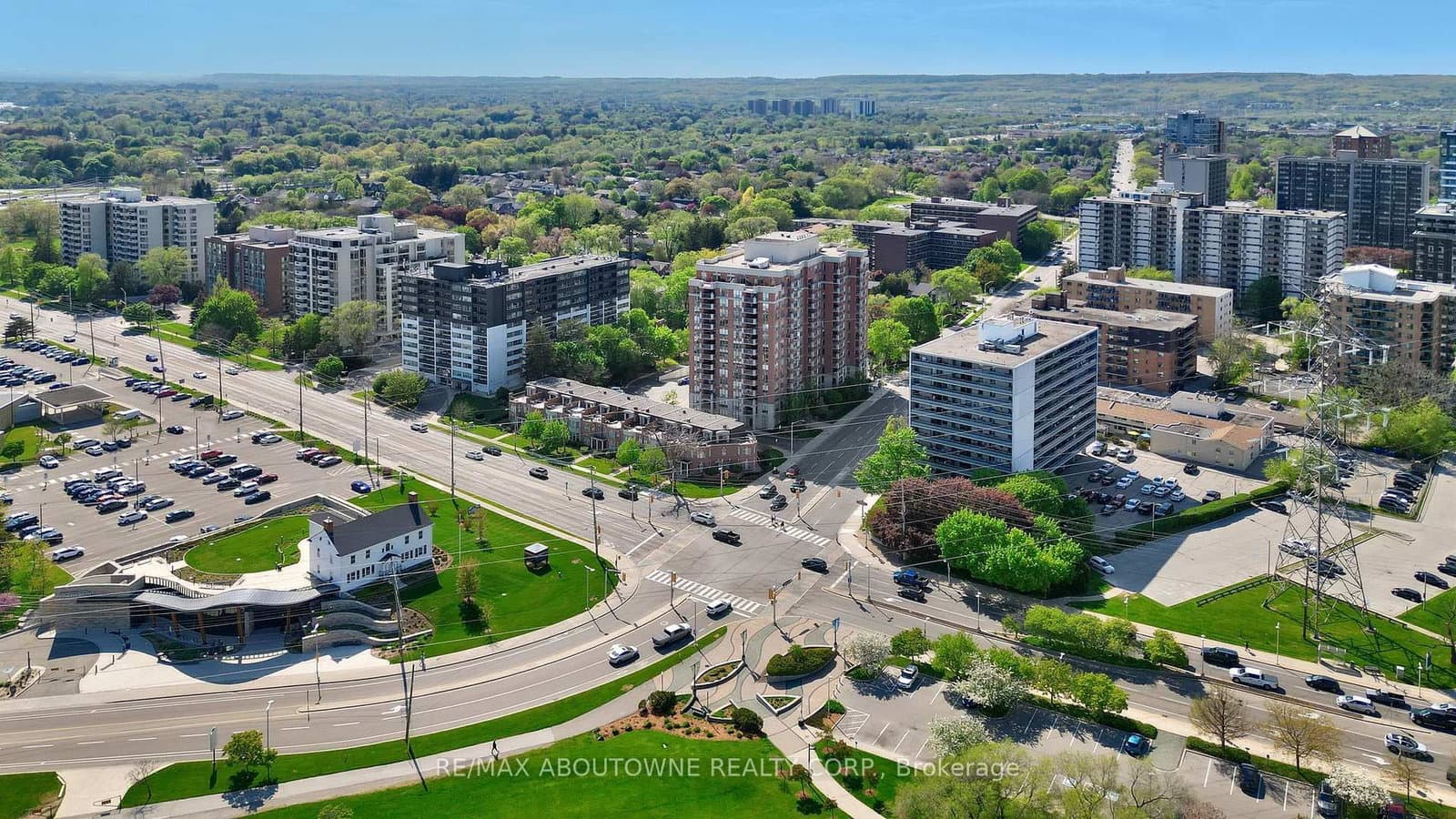 442 Maple Ave. Avenue, Unit 606 thumbnail 5
