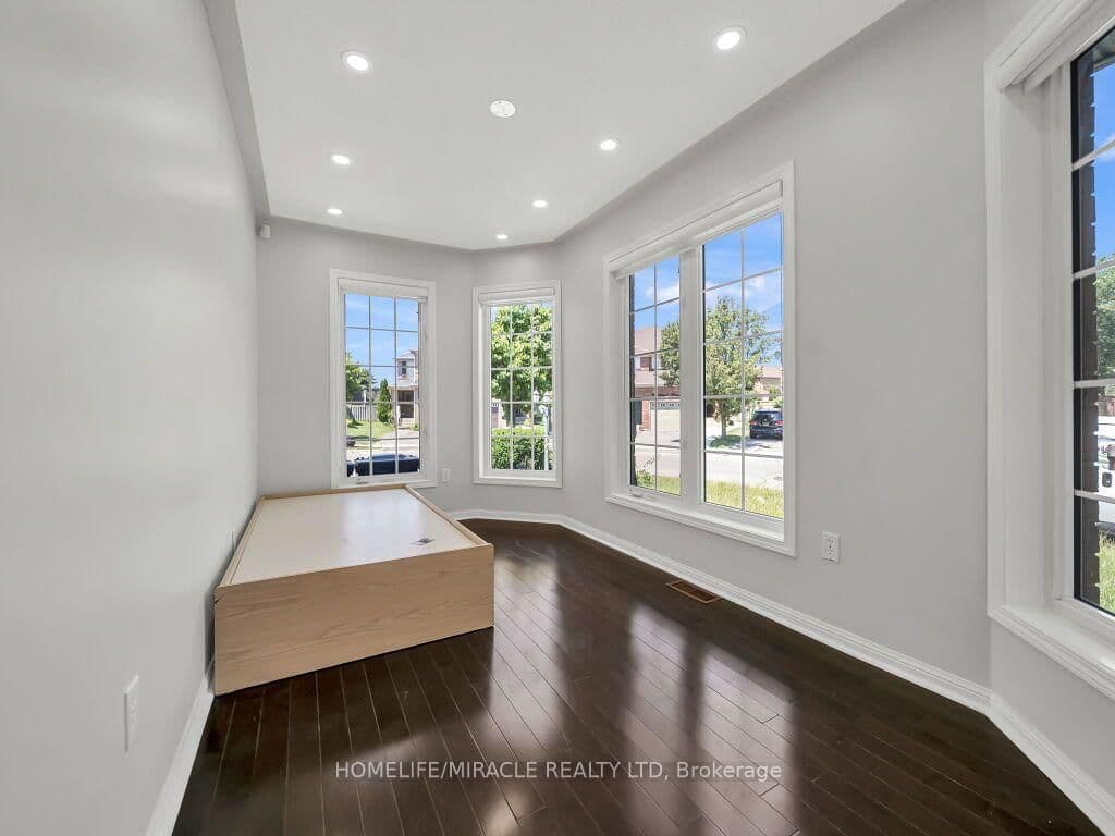55 Secord Crescent thumbnail 10