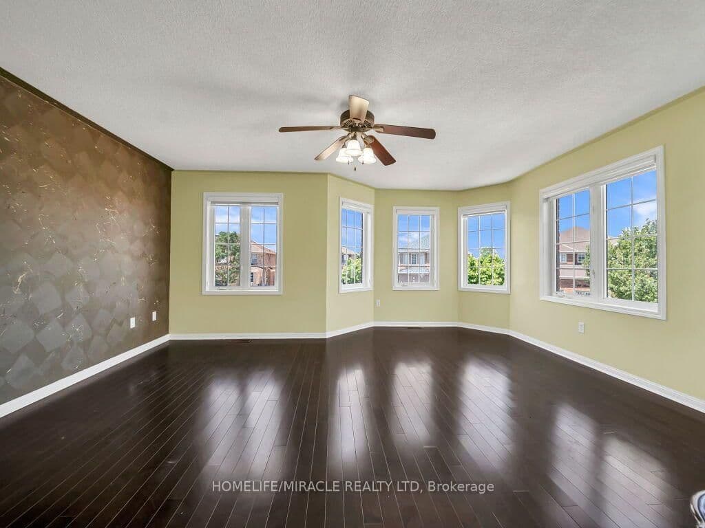 55 Secord Crescent thumbnail 23