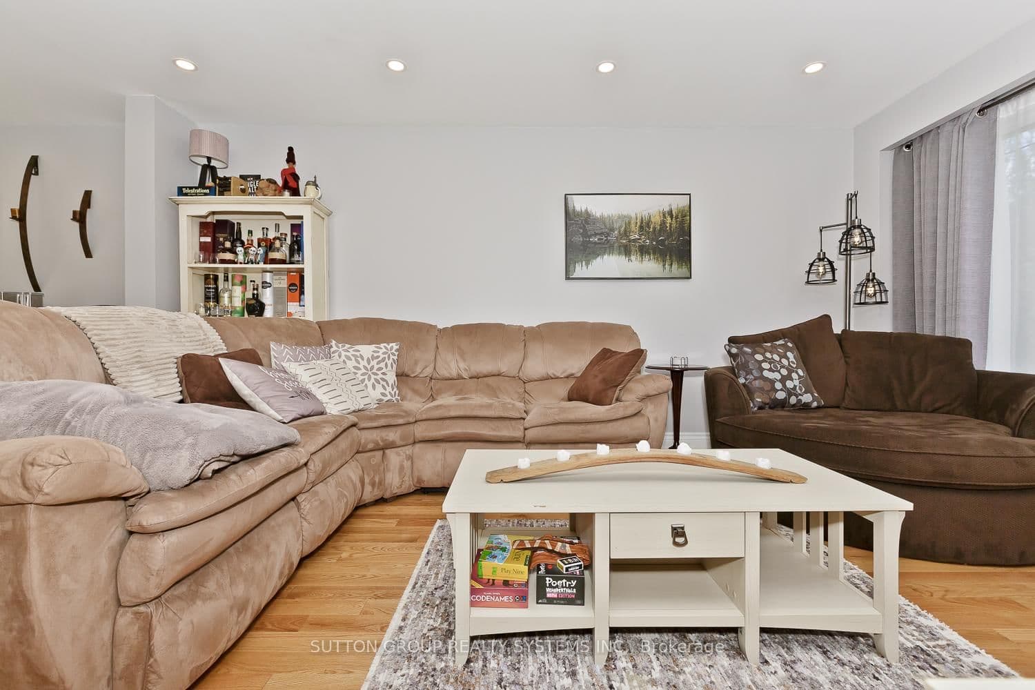 6686 Barrisdale Drive thumbnail 10