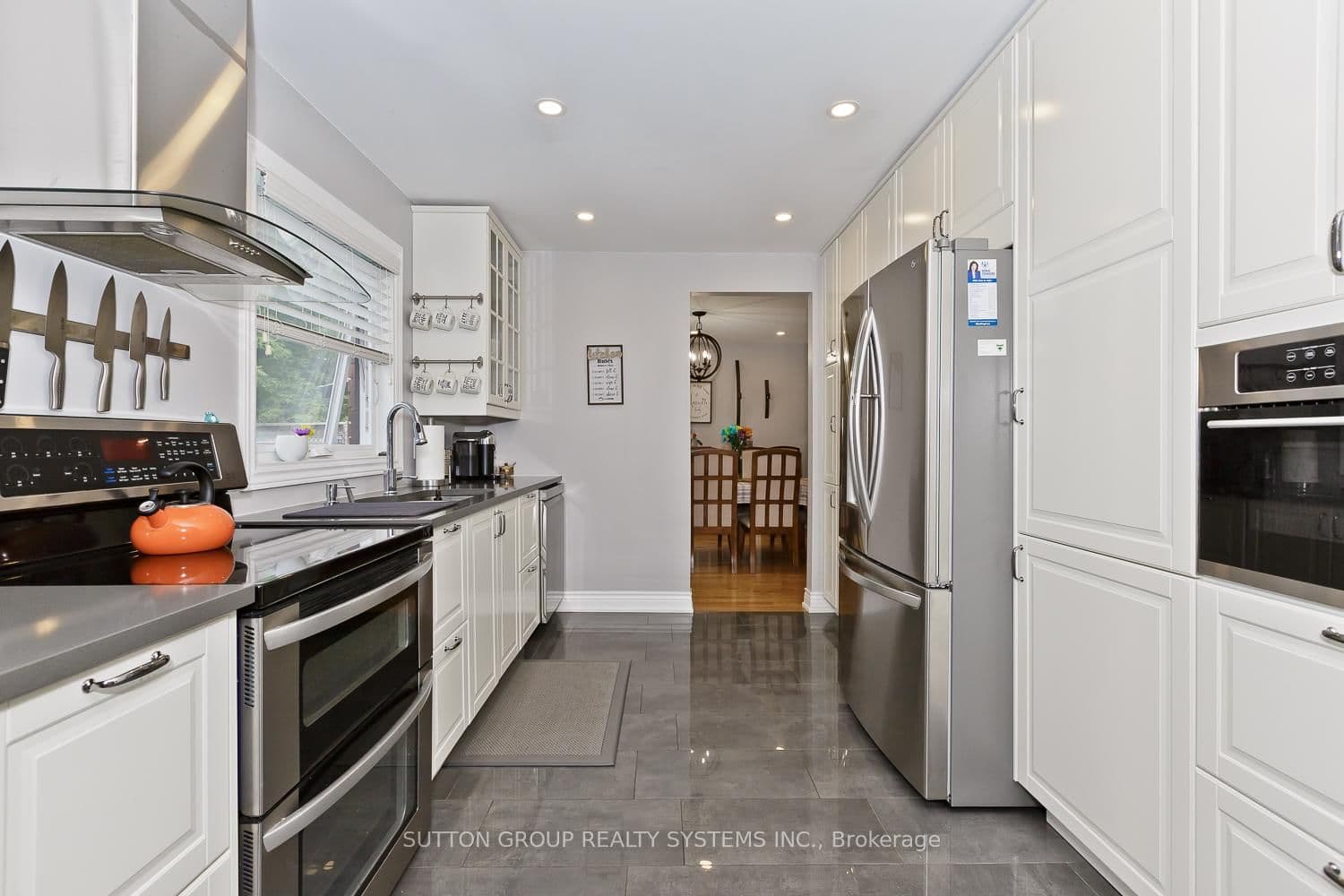 6686 Barrisdale Drive thumbnail 14